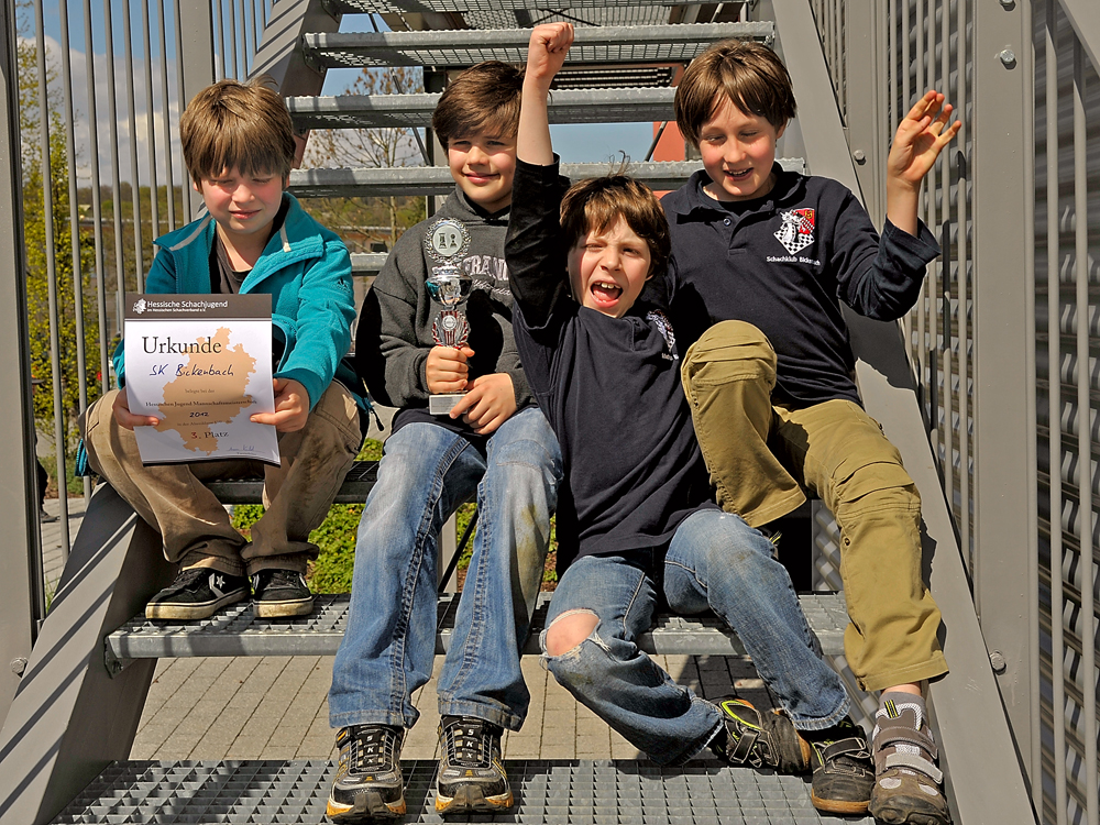 Die erfolgreiche Bickenbacher Nachwuchsmannschaft. Von links: Calvin Wenzel, Tobias Kühner, Leon Bär, Nick Petendra Die erfolgreiche Bickenbacher Nachwuchsmannschaft. Von links: Calvin Wenzel, Tobias Kühner, Leon Bär, Nick Petendra